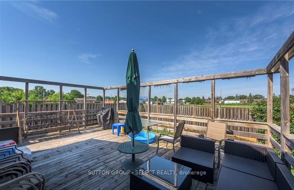 Photo 2 of 1610 Benjamin Drive, London, East D — HOMEH