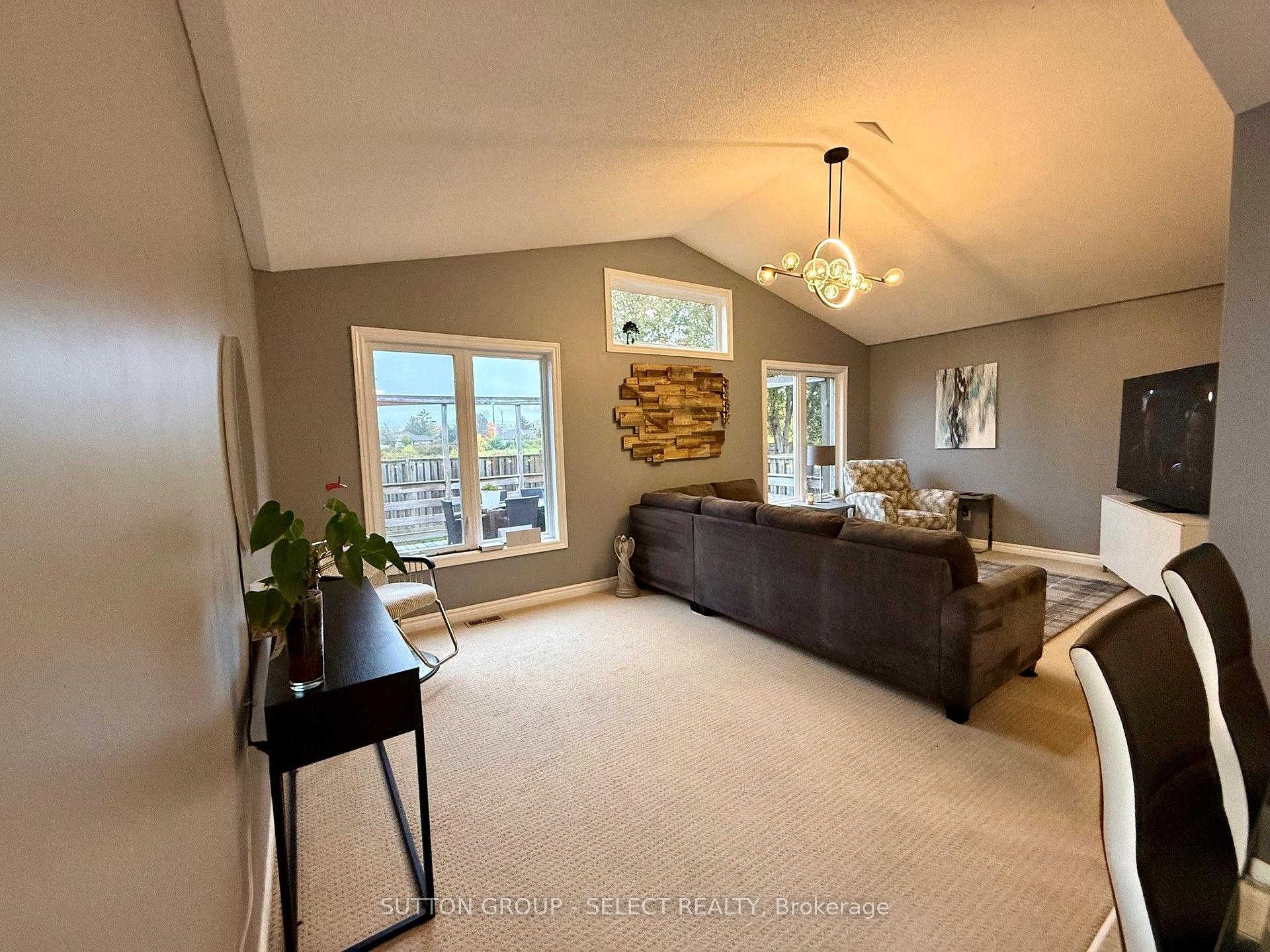Photo 8 of 1610 Benjamin Drive, London, East D — HOMEH