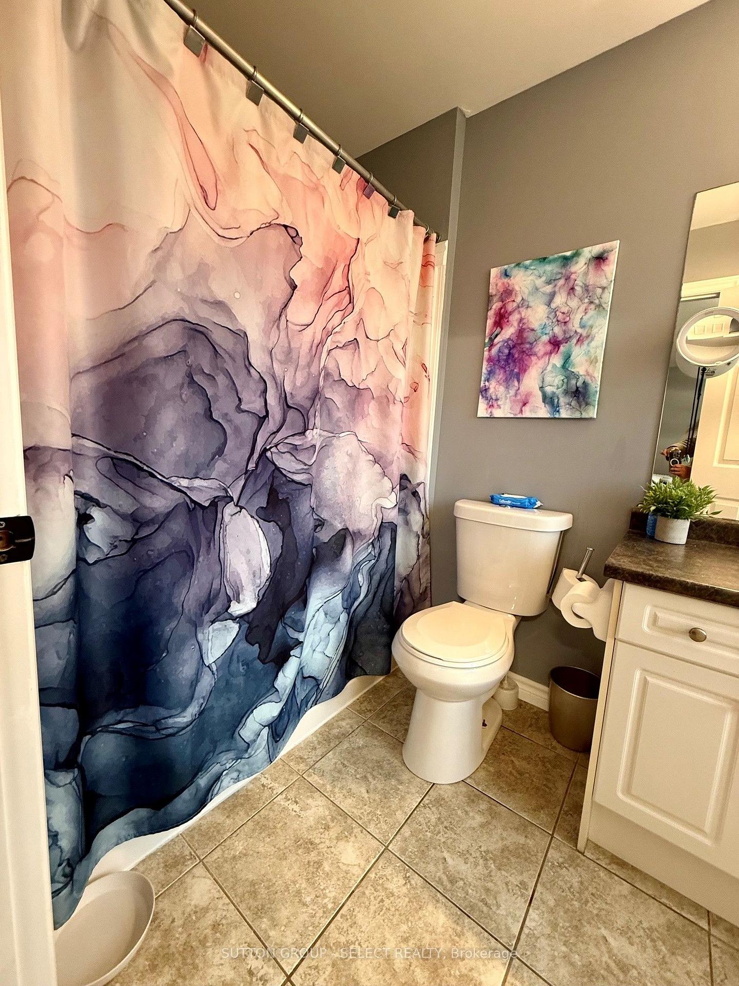 Photo 11 of 1610 Benjamin Drive, London, East D — HOMEH
