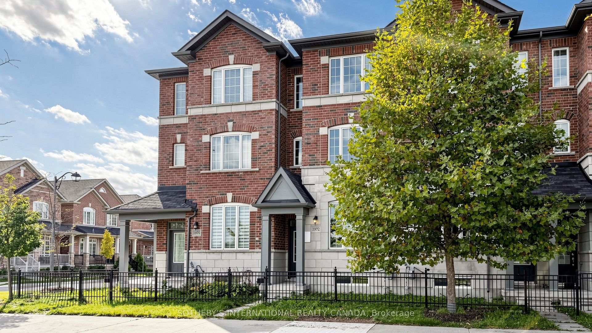 Photo 4 of 1972 Donald Cousens Parkway, Markham, Cornell — HOMEH