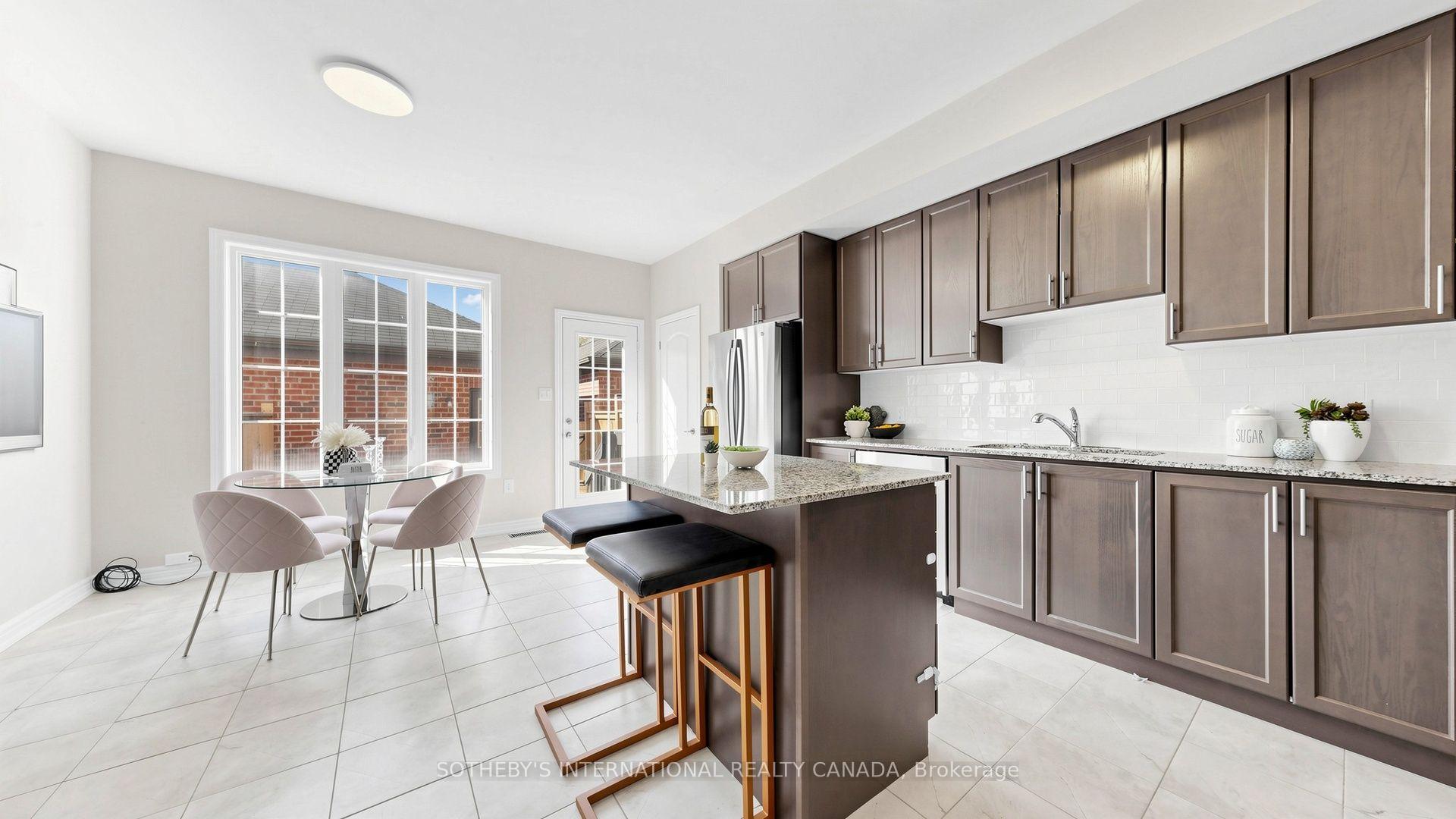 Photo 11 of 1972 Donald Cousens Parkway, Markham, Cornell — HOMEH