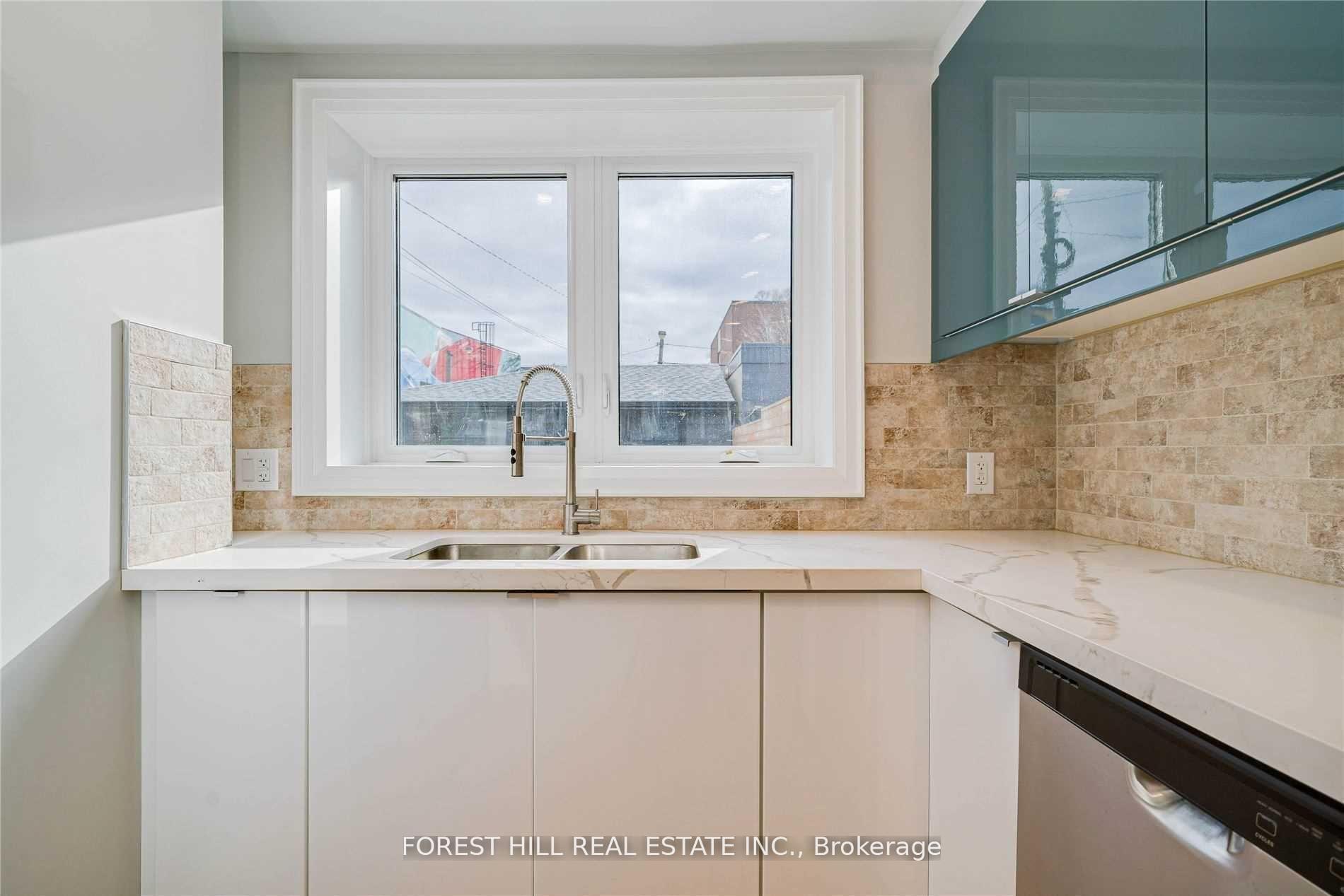 Photo 4 of Unit Main, 63 Argyle Street, Toronto, Trinity-Bellwoods — HOMEH
