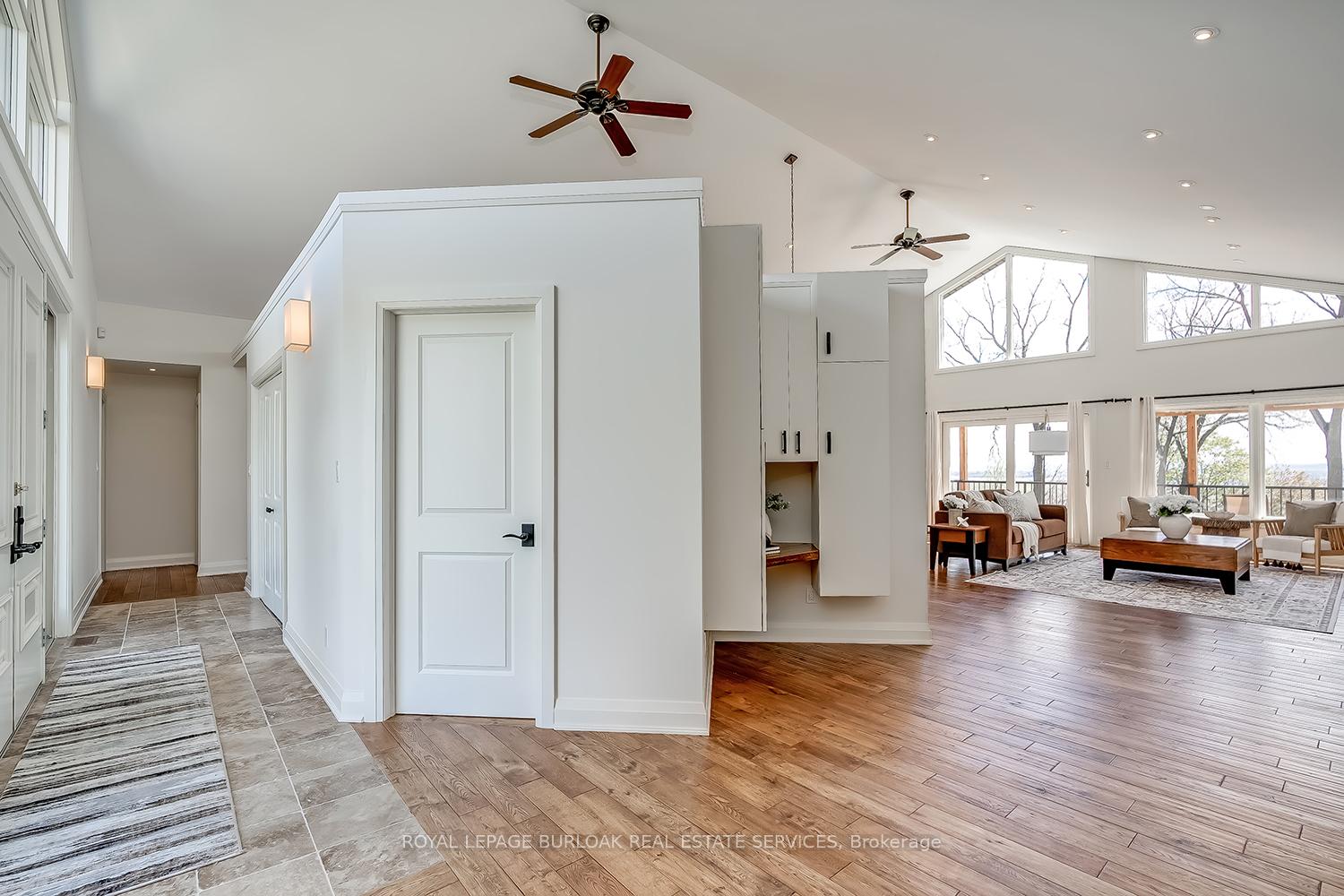 Photo 2 of 720 Mountain Brow Road W, Burlington, Rural Burlington — HOMEH