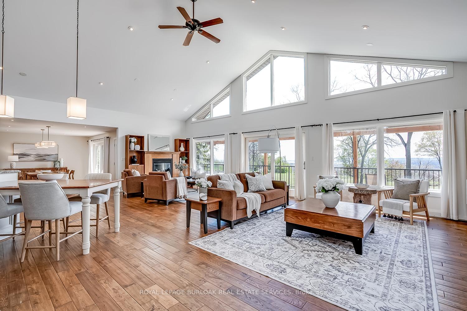Photo 3 of 720 Mountain Brow Road W, Burlington, Rural Burlington — HOMEH