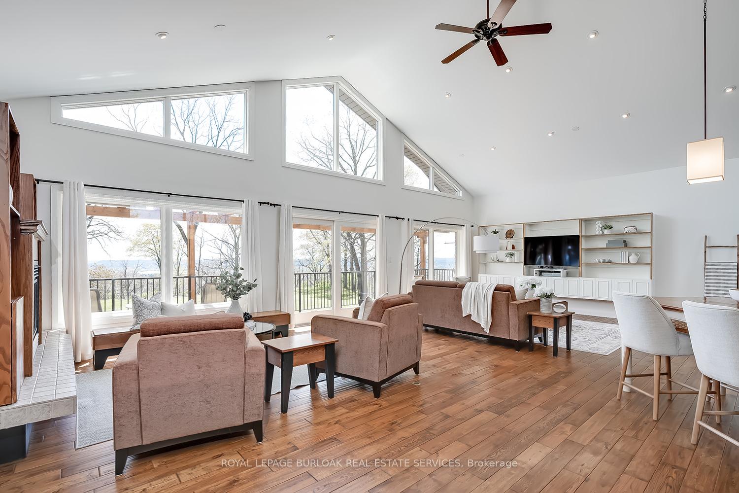 Photo 7 of 720 Mountain Brow Road W, Burlington, Rural Burlington — HOMEH