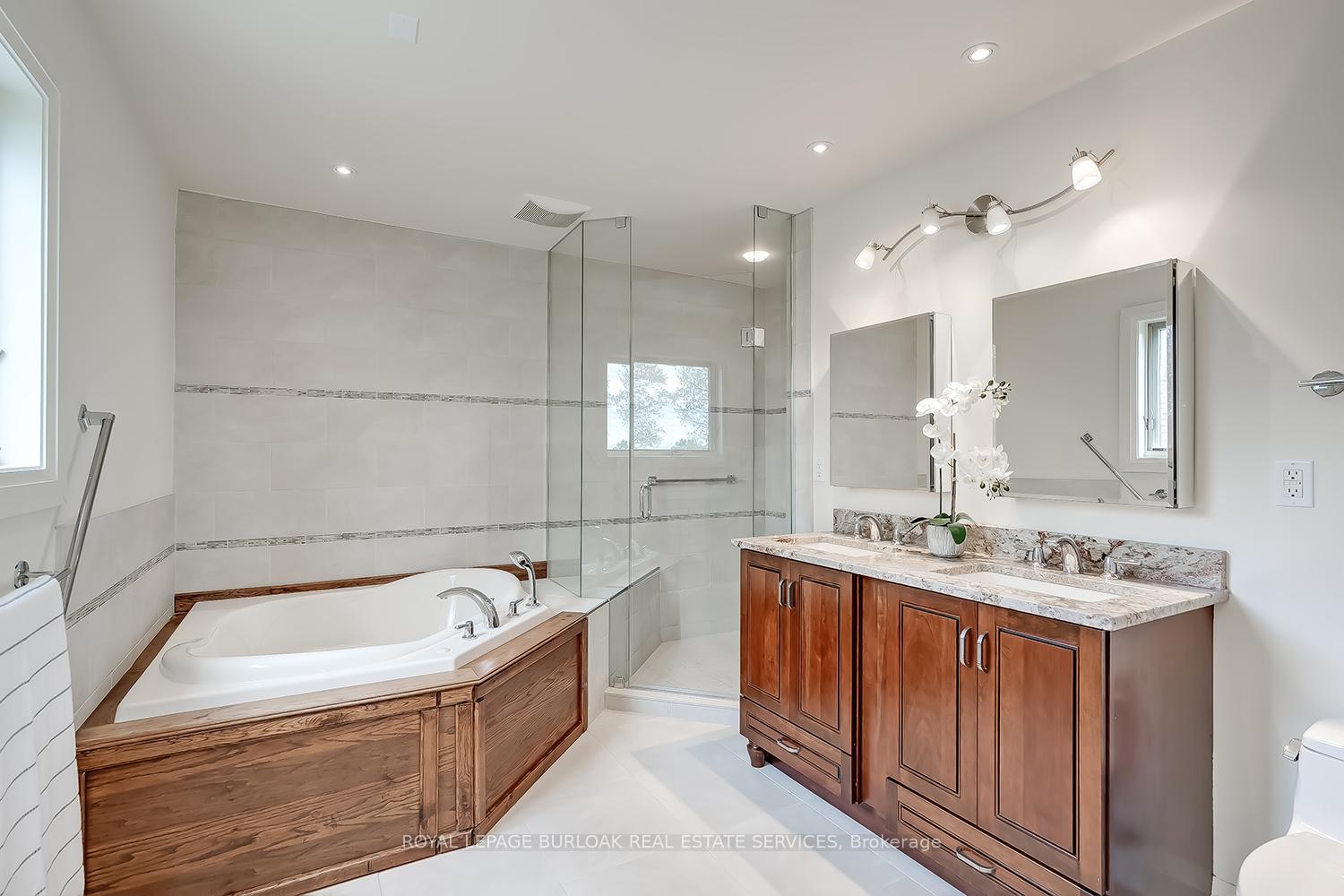Photo 20 of 720 Mountain Brow Road W, Burlington, Rural Burlington — HOMEH