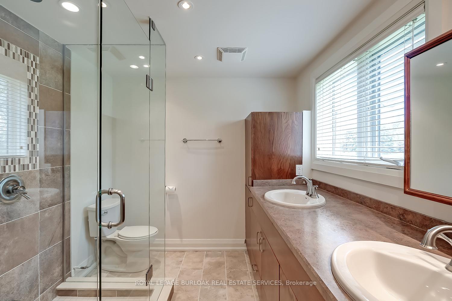Photo 37 of 720 Mountain Brow Road W, Burlington, Rural Burlington — HOMEH