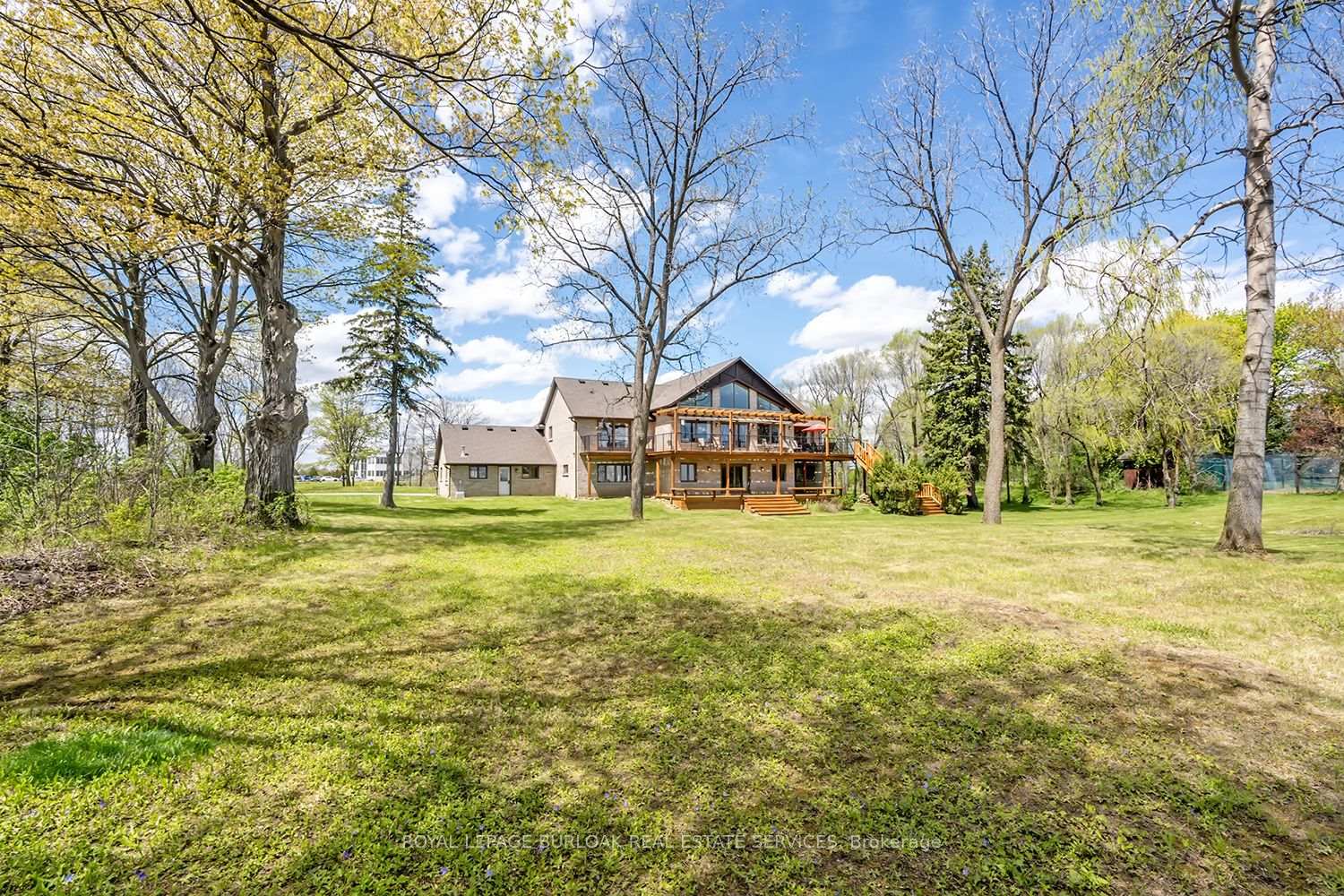 Photo 46 of 720 Mountain Brow Road W, Burlington, Rural Burlington — HOMEH