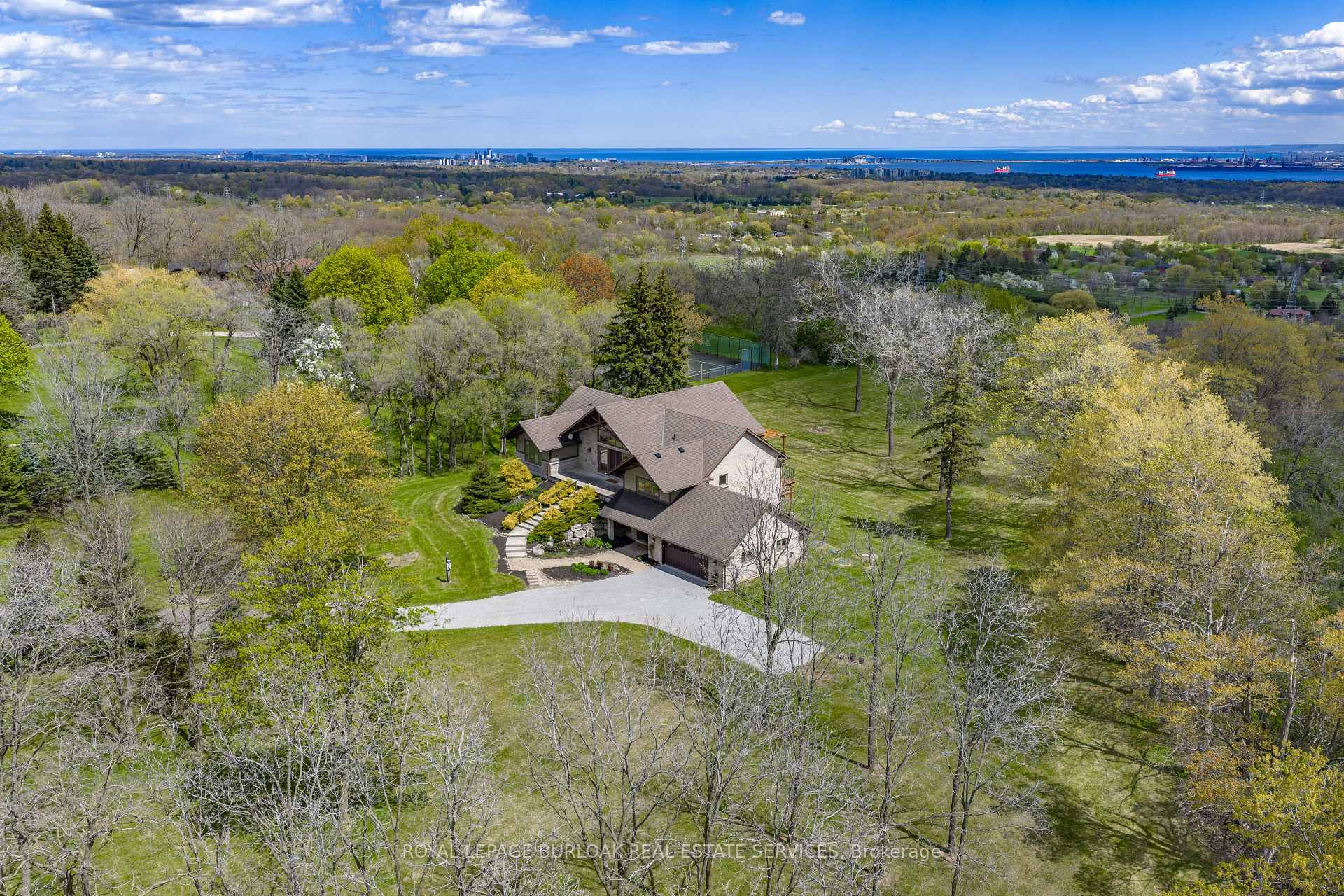 Photo 49 of 720 Mountain Brow Road W, Burlington, Rural Burlington — HOMEH