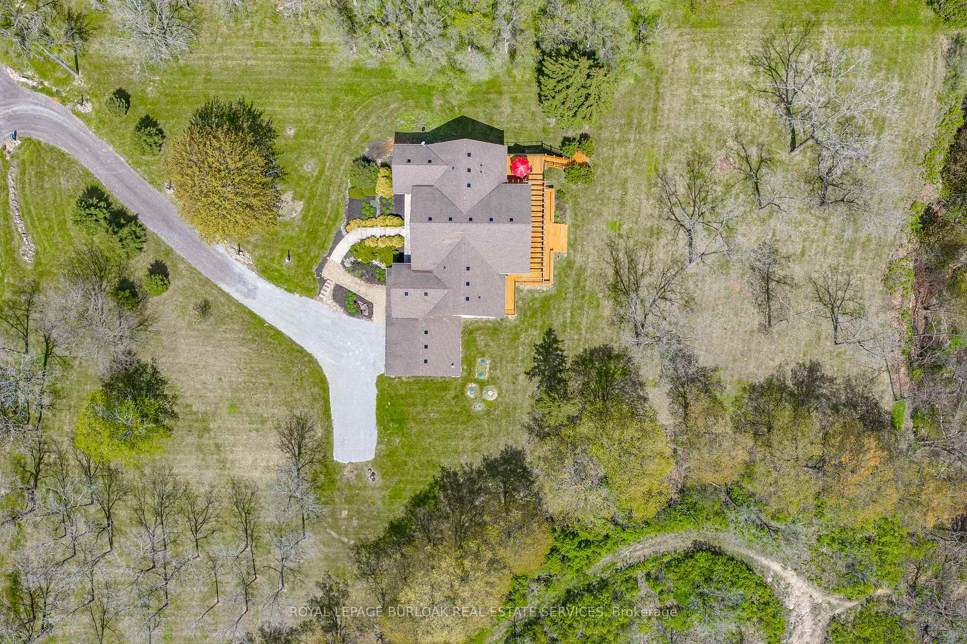 Photo 50 of 720 Mountain Brow Road W, Burlington, Rural Burlington — HOMEH