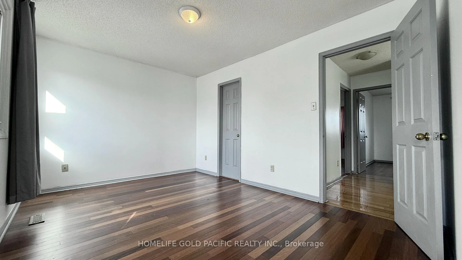 Photo 8 of 5248 Richborough Drive, Mississauga, Hurontario — HOMEH
