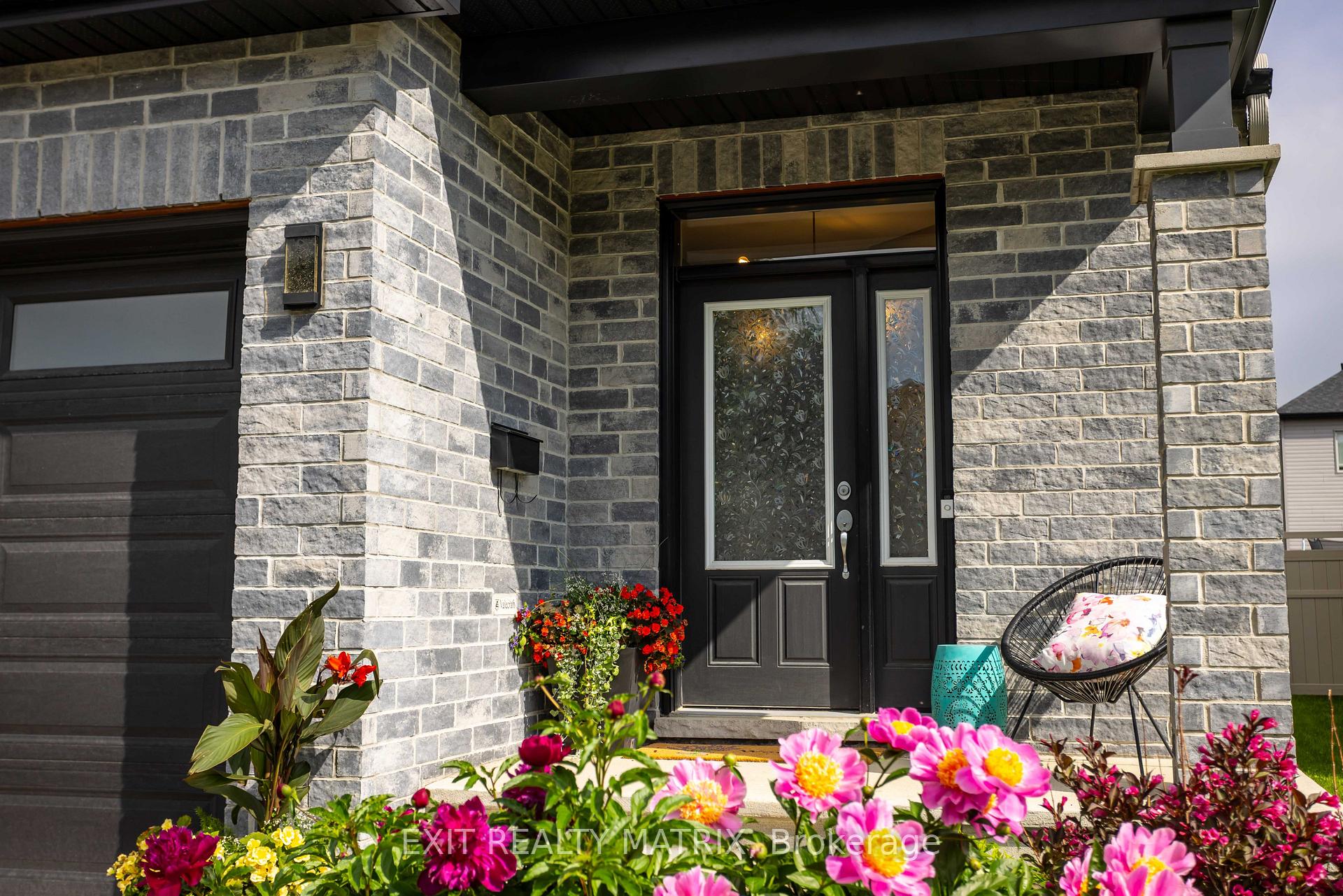 Photo 3 of 857 Cologne Street, Russell, Embrun — HOMEH