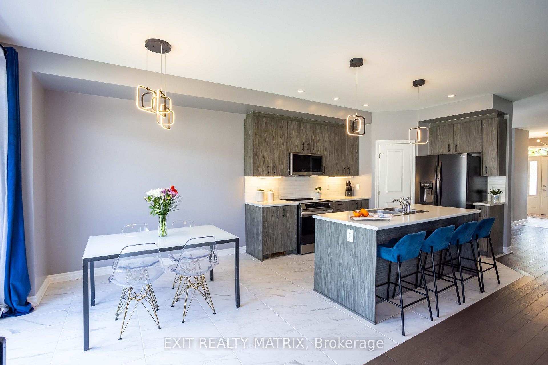 Photo 11 of 857 Cologne Street, Russell, Embrun — HOMEH