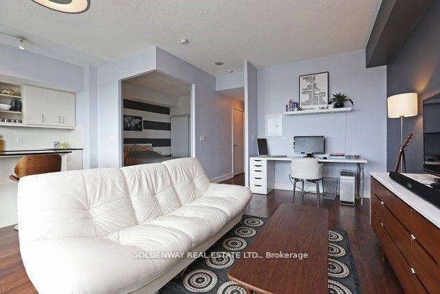 Photo 5 of Unit 526, 35 Brian Peck Crescent, Toronto, Thorncliffe Park — HOMEH