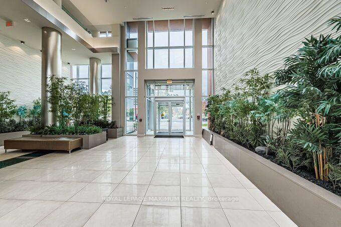 Photo 5 of Unit 219B, 9600 Yonge Street, Richmond Hill, North Richvale — HOMEH