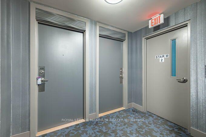 Photo 11 of Unit 219B, 9600 Yonge Street, Richmond Hill, North Richvale — HOMEH