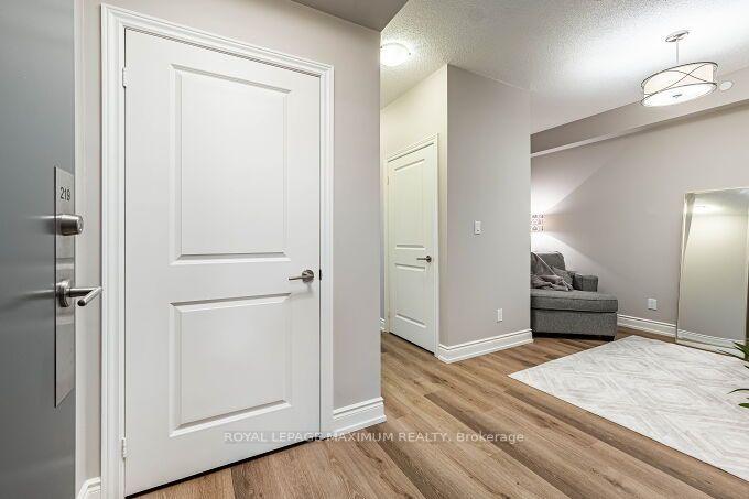 Photo 12 of Unit 219B, 9600 Yonge Street, Richmond Hill, North Richvale — HOMEH