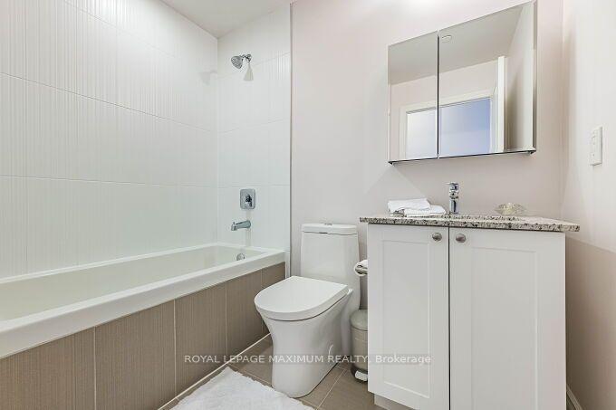 Photo 20 of Unit 219B, 9600 Yonge Street, Richmond Hill, North Richvale — HOMEH