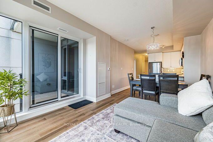 Photo 37 of Unit 219B, 9600 Yonge Street, Richmond Hill, North Richvale — HOMEH