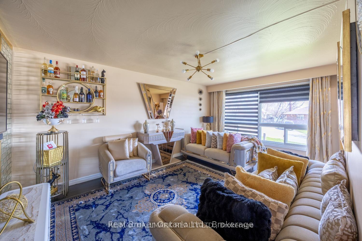 Photo 6 of Unit Main, 324 College Avenue, Oshawa, Vanier — HOMEH