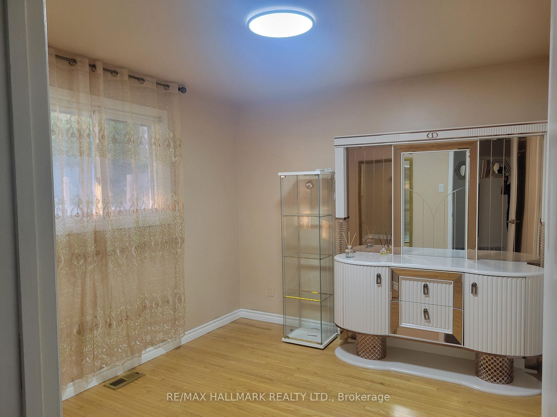 Photo 16 of Unit Main, 324 College Avenue, Oshawa, Vanier — HOMEH