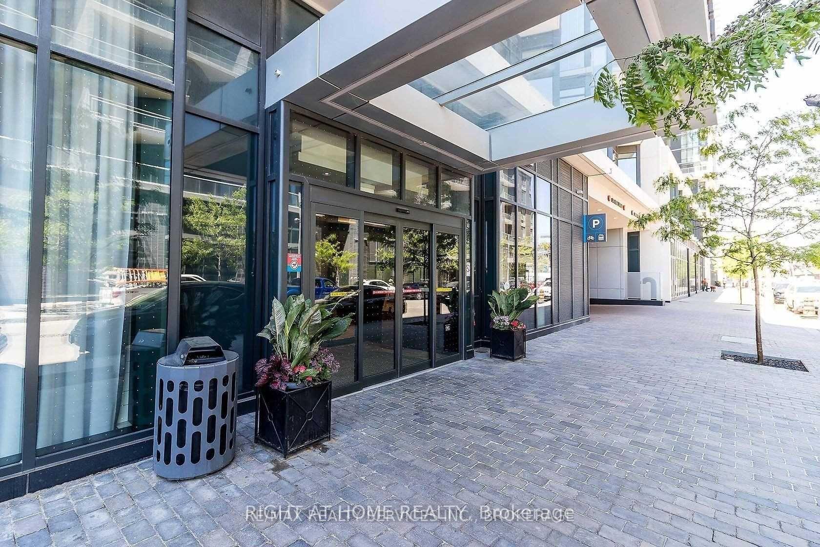 Photo 3 of Unit 519, 55 Merchants Wharf, Toronto, Waterfront Communities — HOMEH