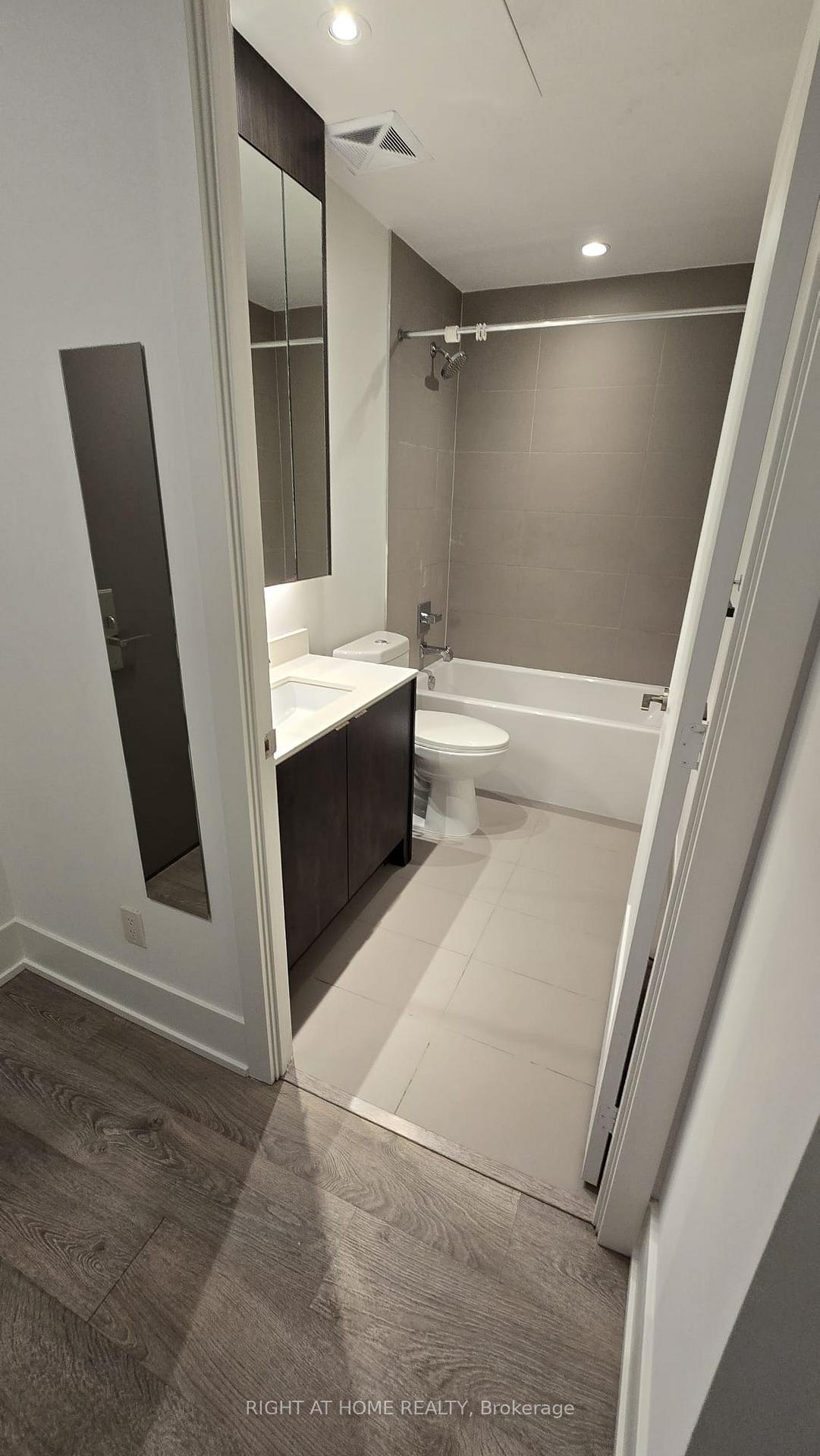 Photo 31 of Unit 519, 55 Merchants Wharf, Toronto, Waterfront Communities — HOMEH