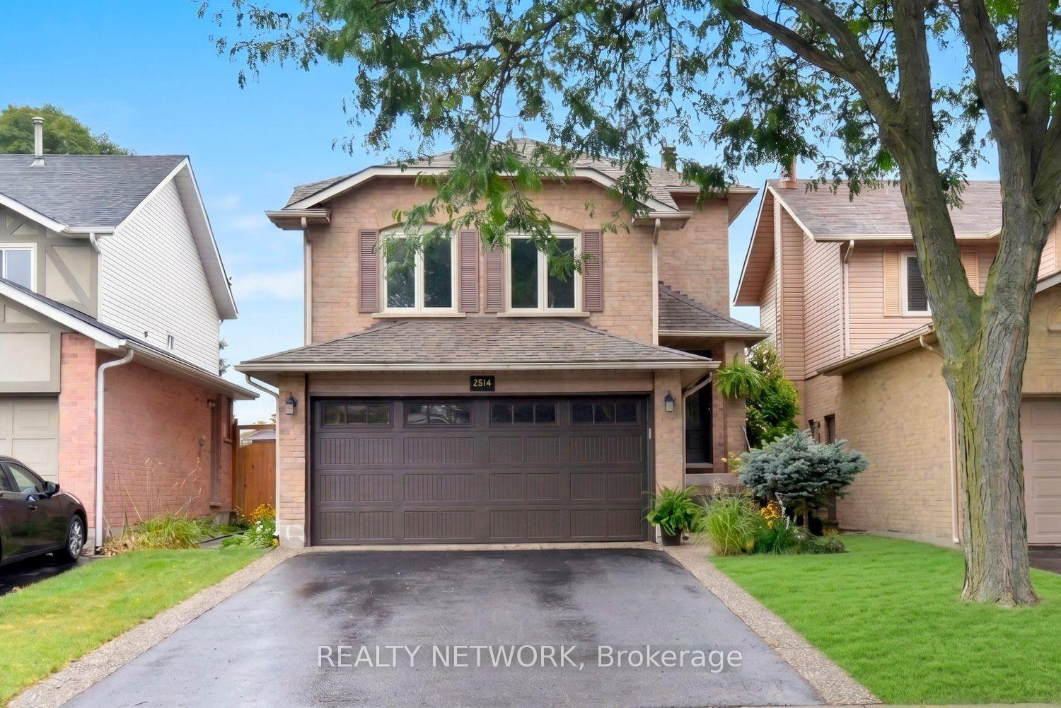 Photo 2 of 130 Charing Drive, Hamilton, Rushdale — HOMEH