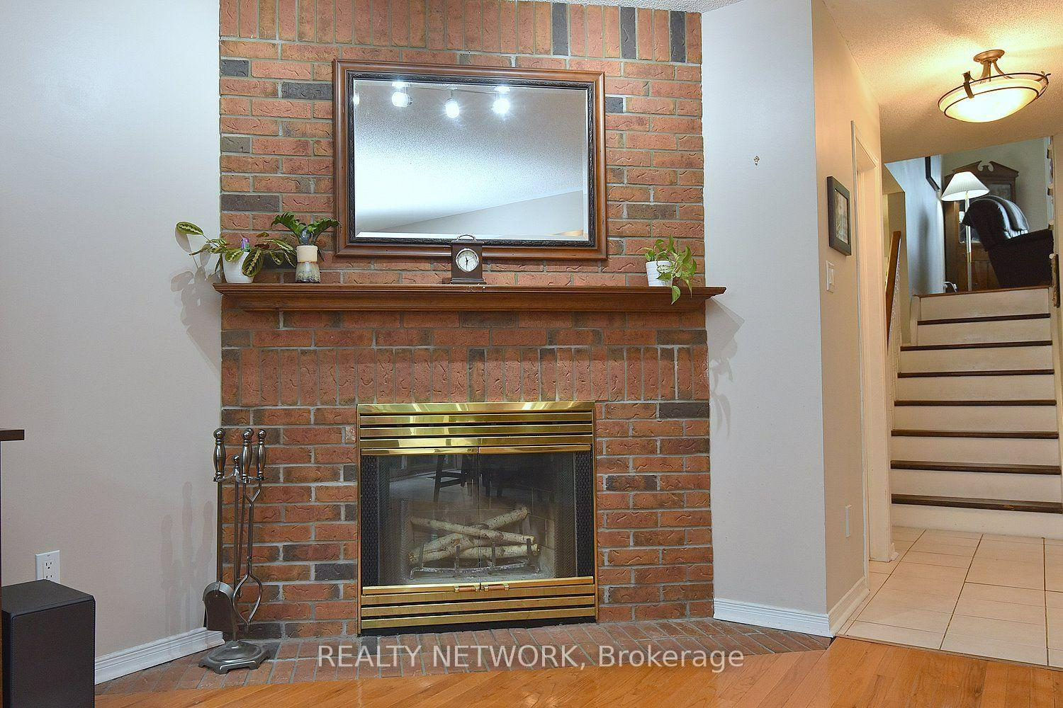 Photo 8 of 130 Charing Drive, Hamilton, Rushdale — HOMEH