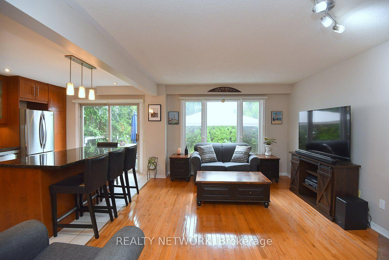Photo 11 of 130 Charing Drive, Hamilton, Rushdale — HOMEH