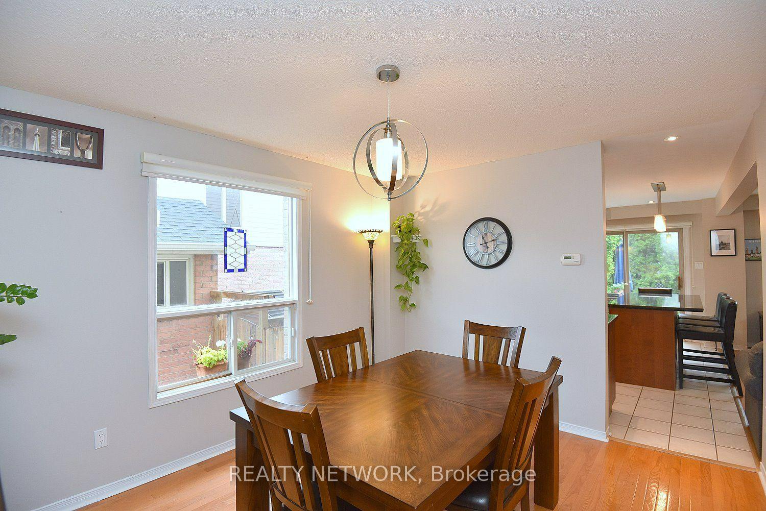 Photo 12 of 130 Charing Drive, Hamilton, Rushdale — HOMEH