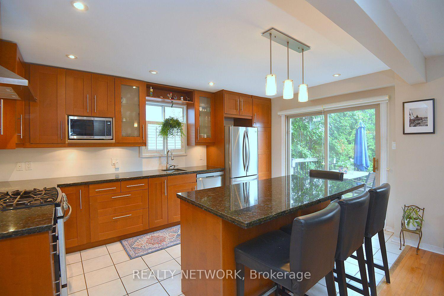 Photo 17 of 130 Charing Drive, Hamilton, Rushdale — HOMEH