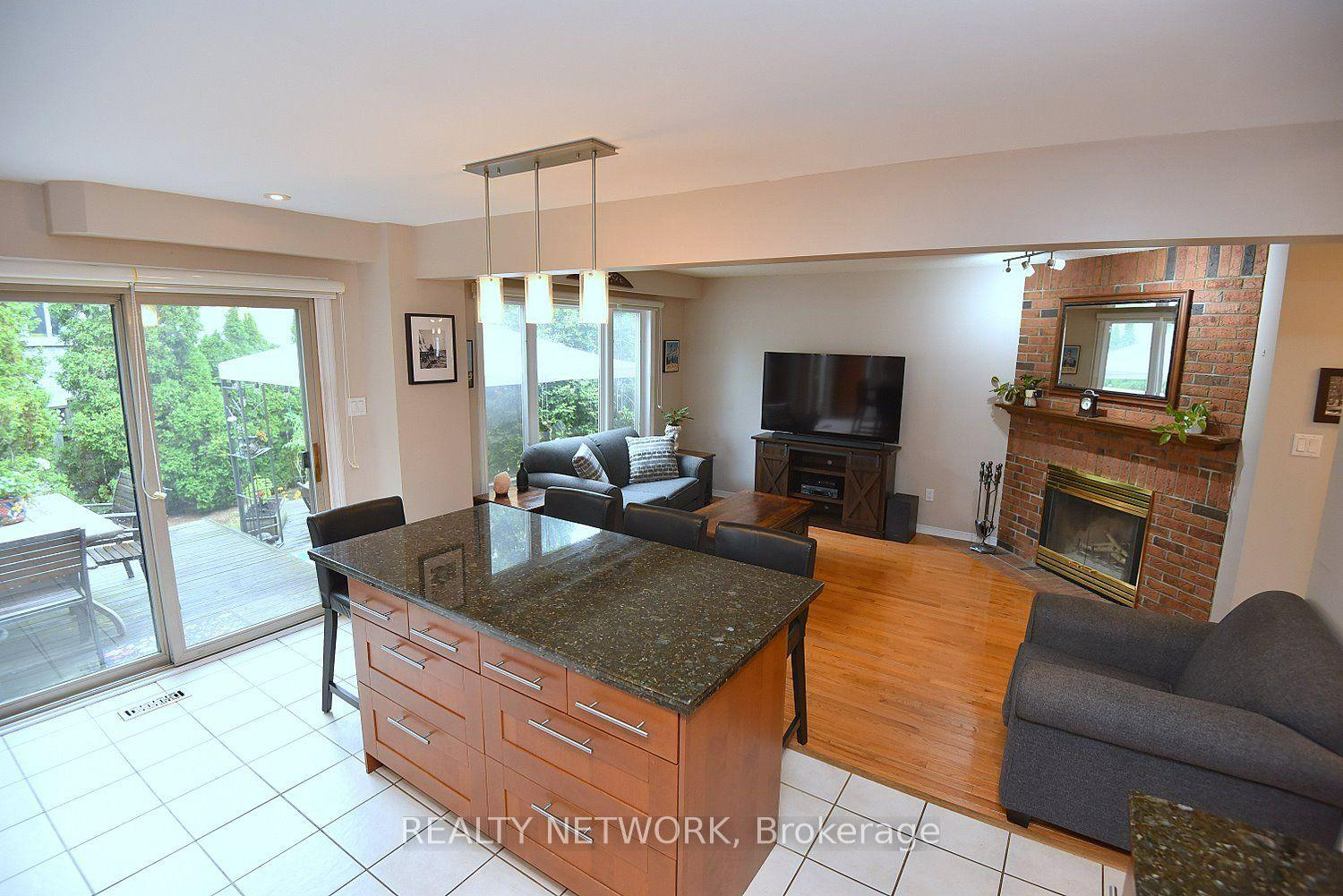 Photo 19 of 130 Charing Drive, Hamilton, Rushdale — HOMEH