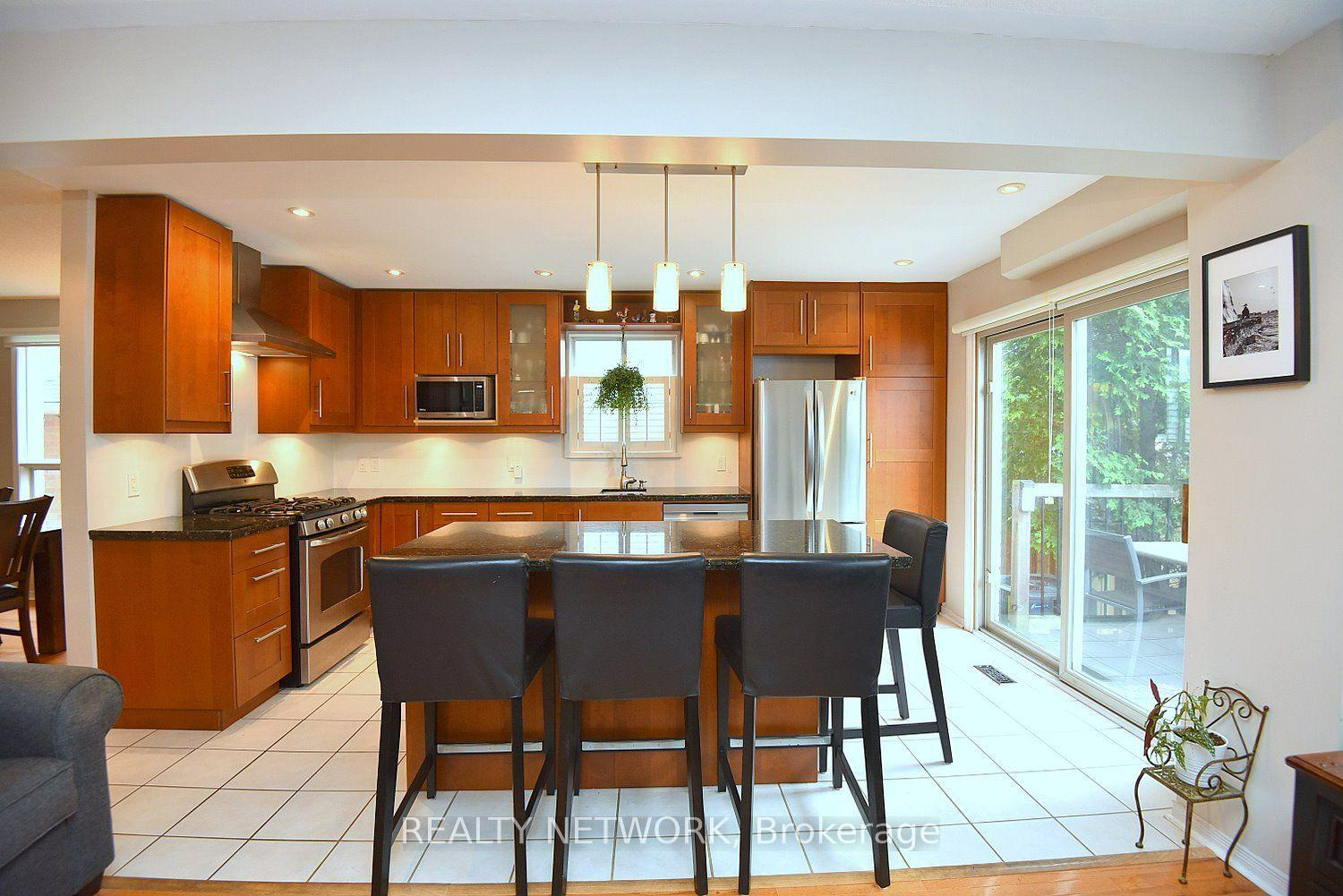 Photo 21 of 130 Charing Drive, Hamilton, Rushdale — HOMEH
