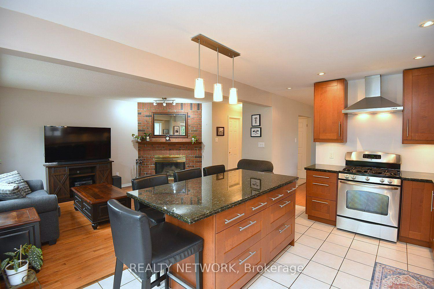 Photo 22 of 130 Charing Drive, Hamilton, Rushdale — HOMEH