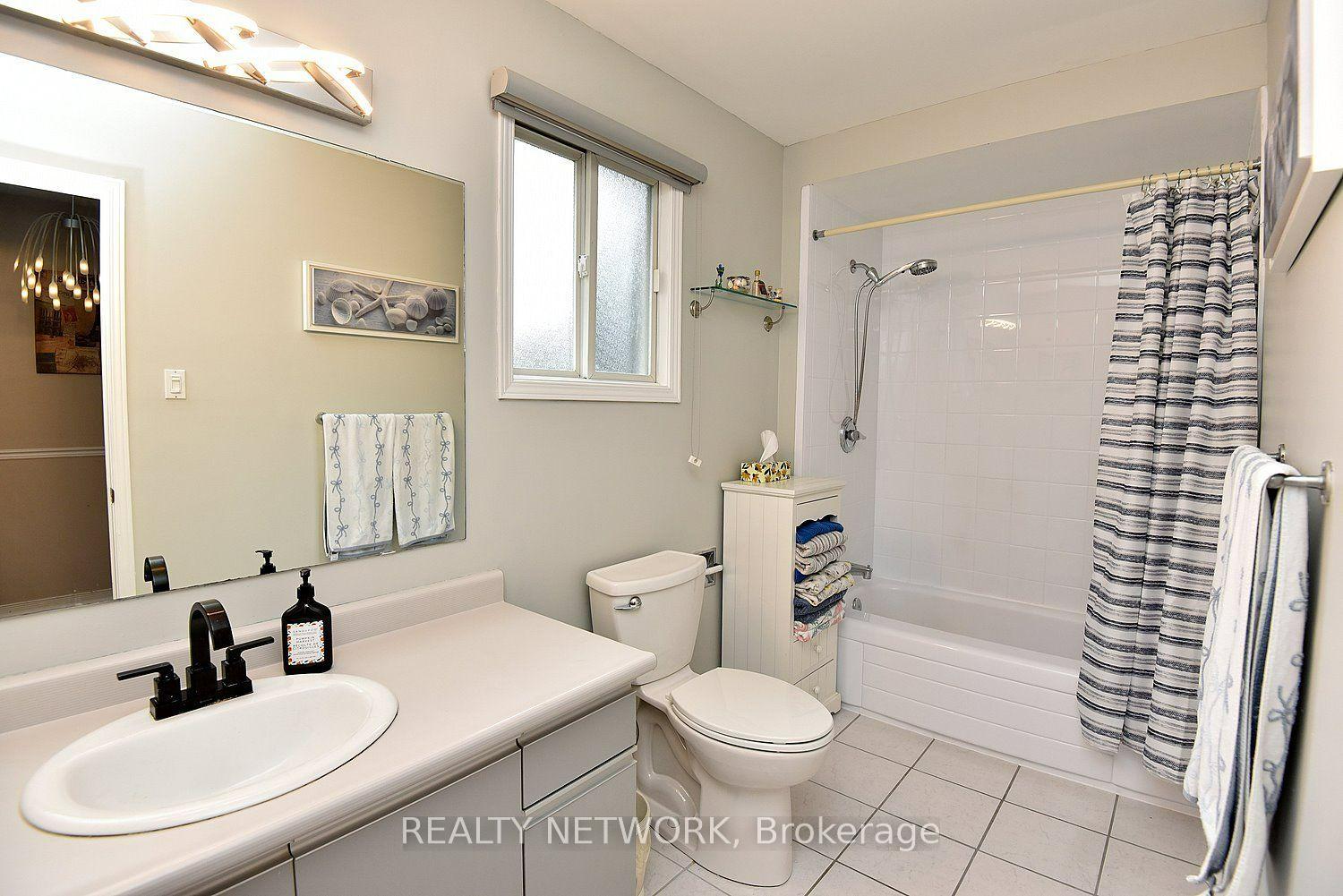 Photo 31 of 130 Charing Drive, Hamilton, Rushdale — HOMEH