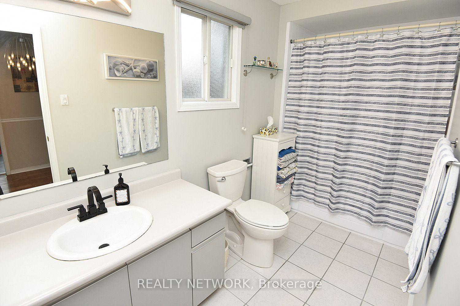 Photo 32 of 130 Charing Drive, Hamilton, Rushdale — HOMEH