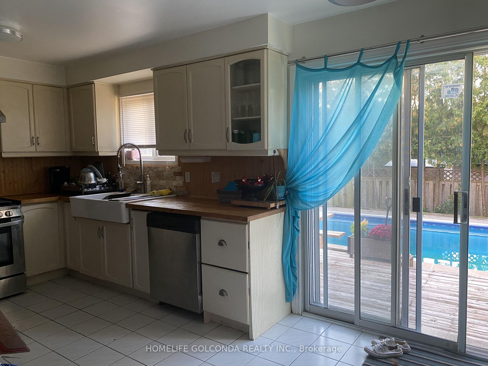 Photo 5 of 17 Hartrick Place, Whitby, Rolling Acres — HOMEH
