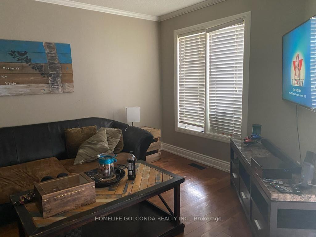 Photo 7 of 17 Hartrick Place, Whitby, Rolling Acres — HOMEH