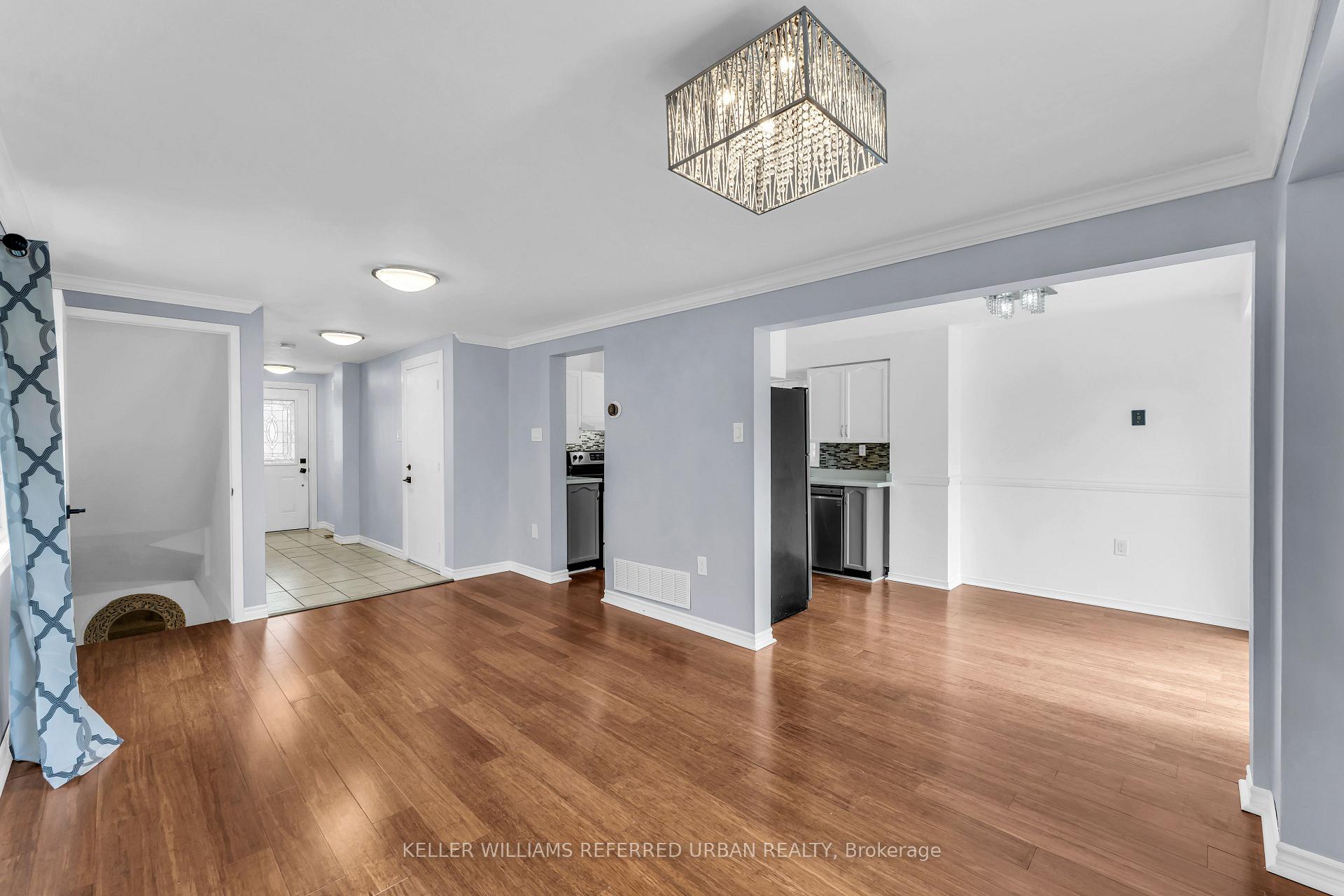 Photo 8 of 94 Laidlaw Drive, Barrie, West Bayfield — HOMEH
