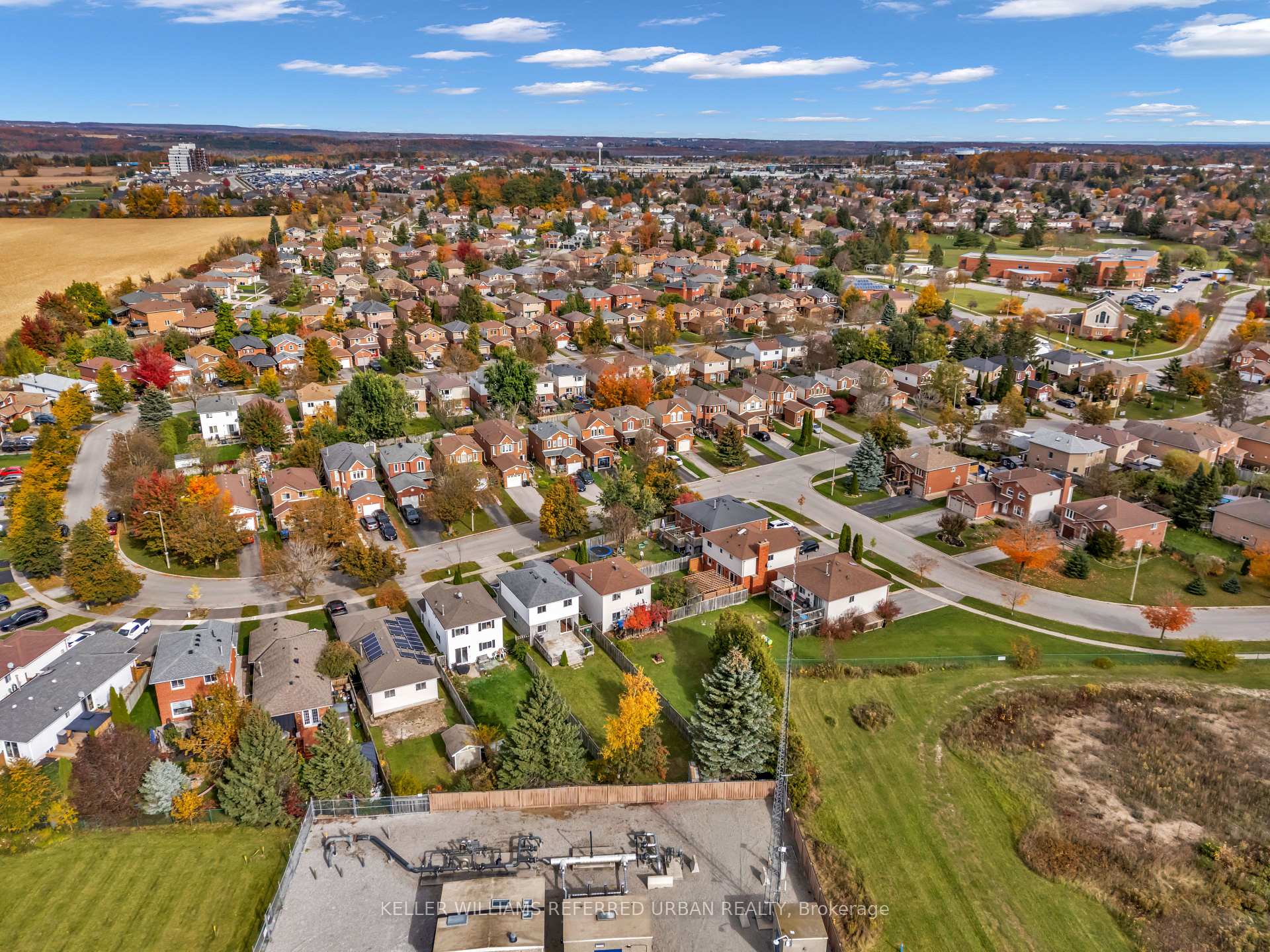 Photo 34 of 94 Laidlaw Drive, Barrie, West Bayfield — HOMEH