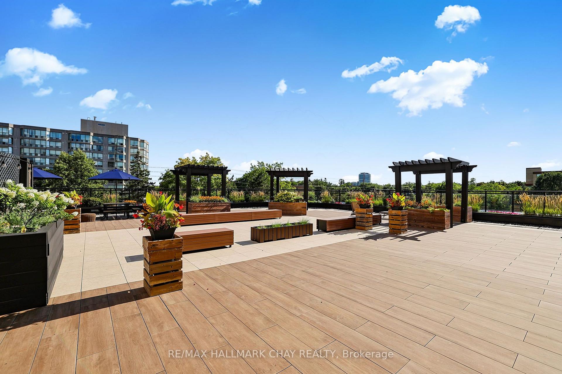 Photo 14 of Unit 705, 326 Major Mackenzie Drive E, Richmond Hill, Crosby — HOMEH