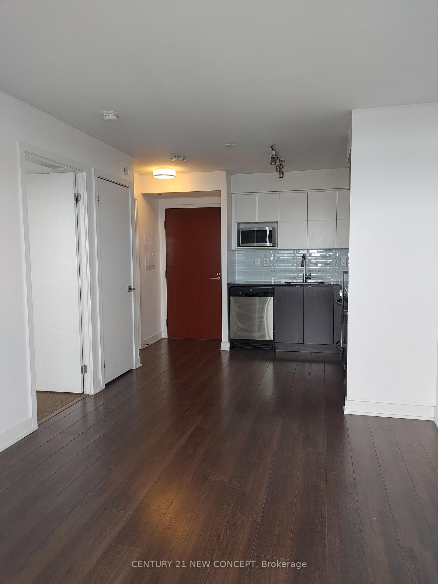Photo 5 of Unit 1015, 160 Flemington Road, North York, Yorkdale-Glen Park — HOMEH