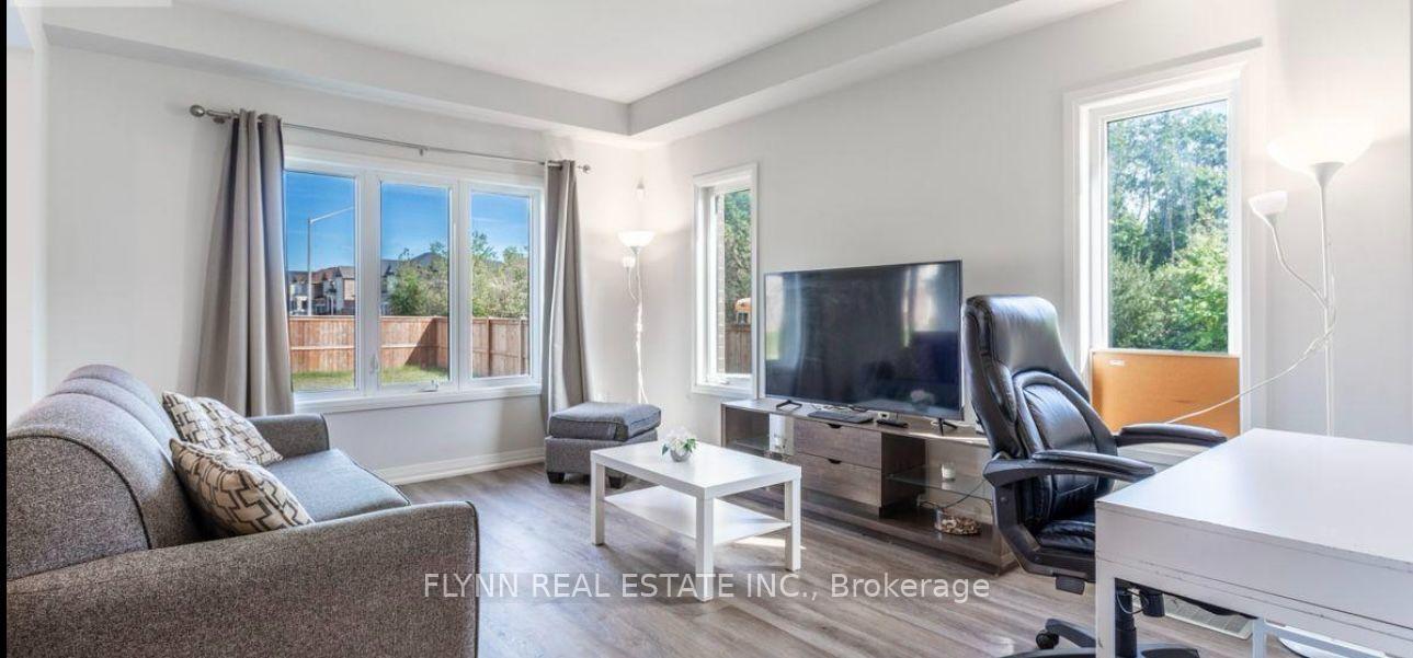Photo 6 of 4235 Shuttleworth Drive, Niagara Falls, Lyons Creek — HOMEH