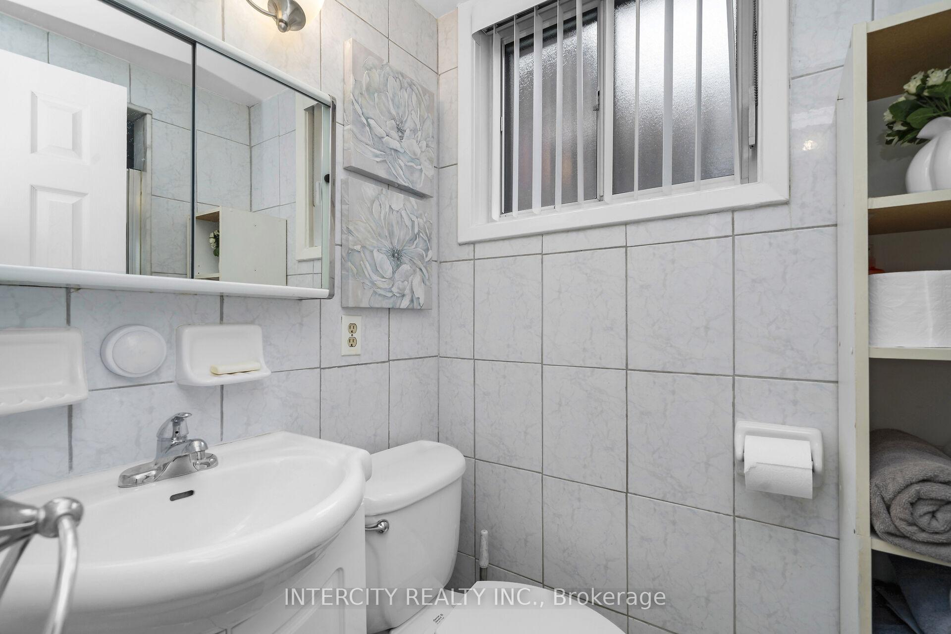 Photo 23 of 7279 Vernor Drive, Mississauga, Malton — HOMEH