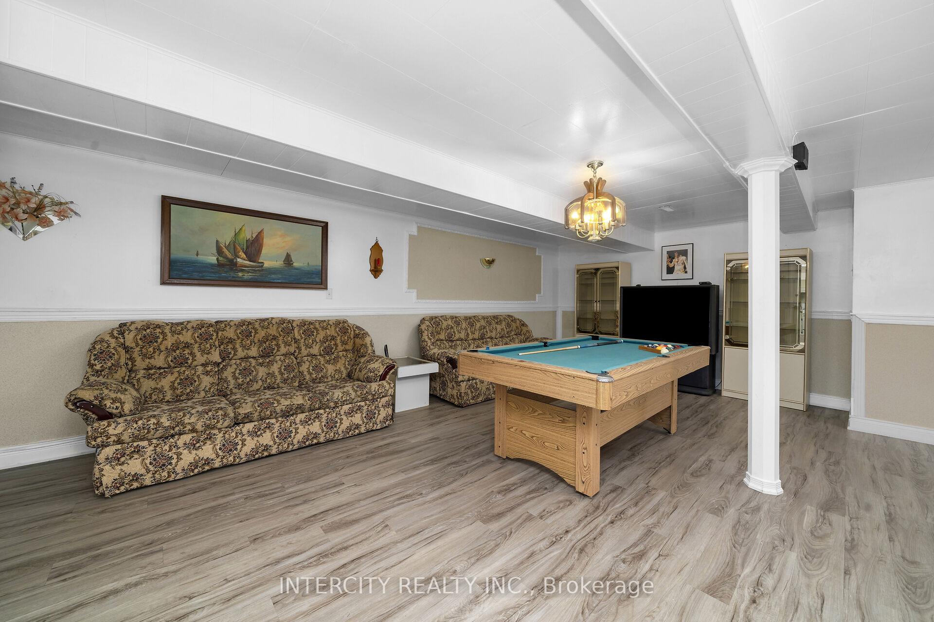 Photo 24 of 7279 Vernor Drive, Mississauga, Malton — HOMEH
