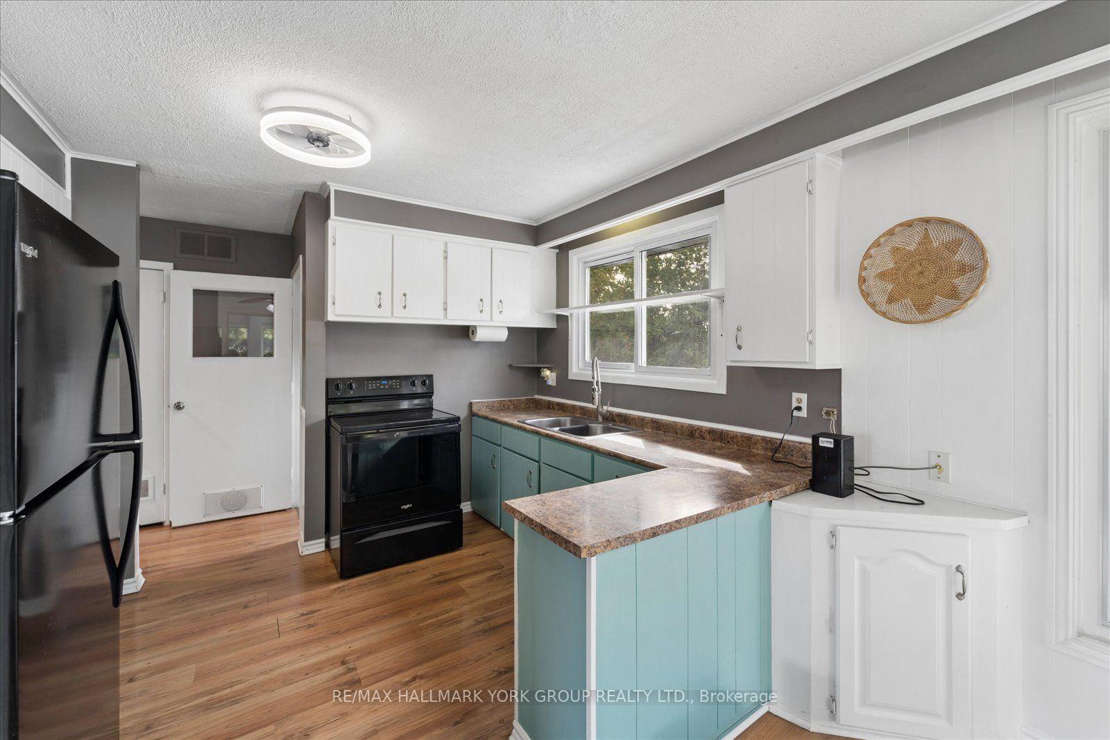 Photo 18 of 92 Sunset Beach Road, Georgina, Virginia — HOMEH