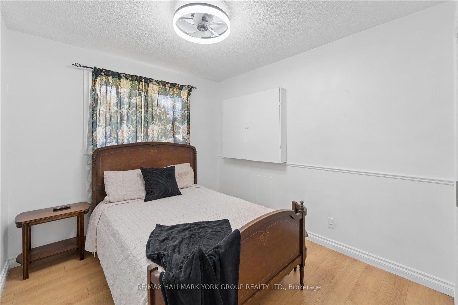 Photo 23 of 92 Sunset Beach Road, Georgina, Virginia — HOMEH