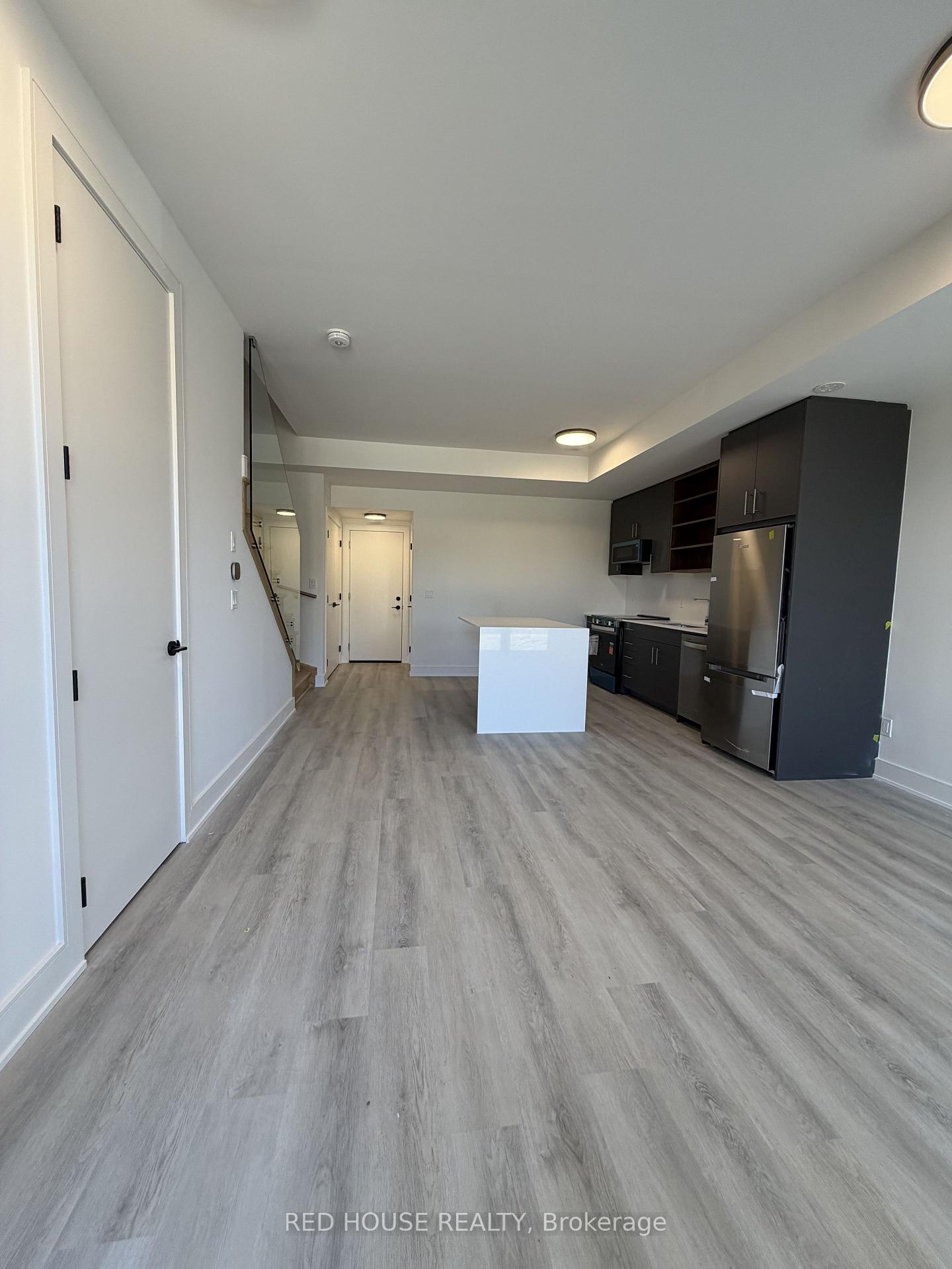 Photo 2 of 290 Ellis Avenue, St. Catharines, Oakdale — HOMEH