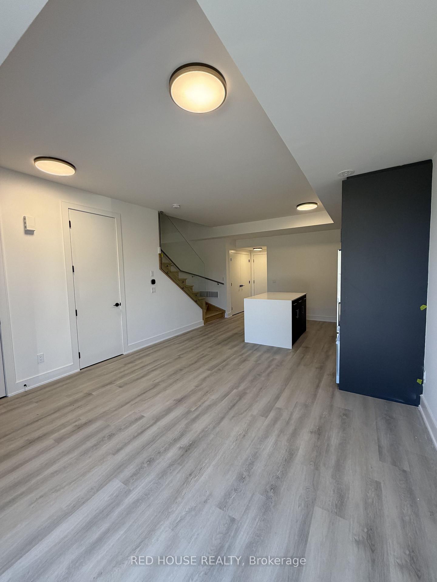 Photo 3 of 290 Ellis Avenue, St. Catharines, Oakdale — HOMEH